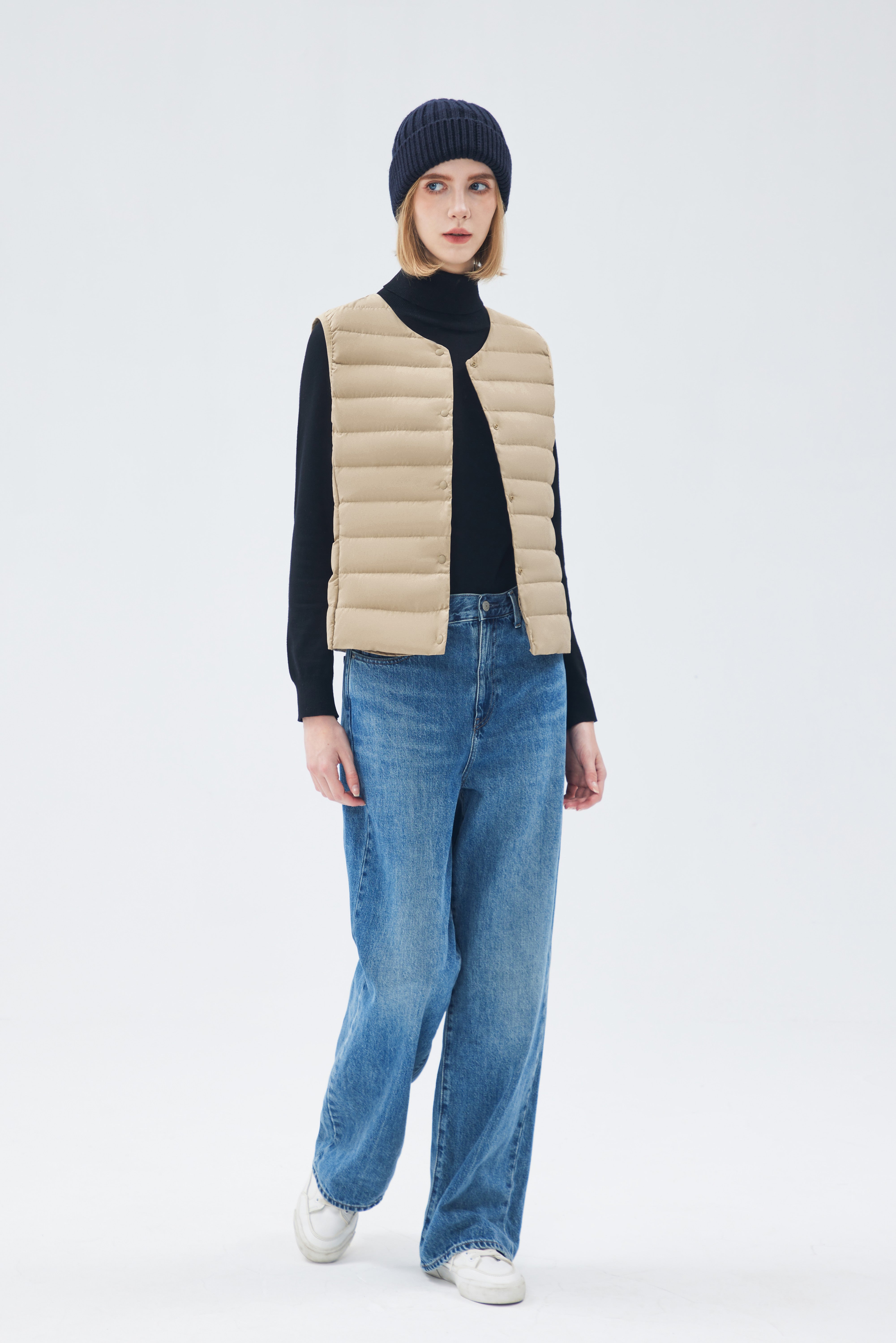 Lightweight Sleeveless V-Neck Woman Down Vest